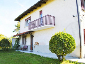 Holiday home in Asti with a hill view from the garden, Montaldo Torinese